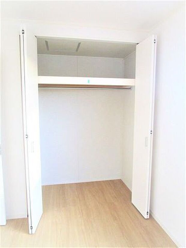◇クローゼット◇ 同仕様全居室収納付き♪お部屋がスッキリとお使いいただけます♪