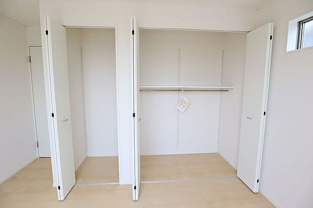 ◇クローゼット◇　同仕様全居室収納付き♪お部屋がスッキリとお使いいただけます♪