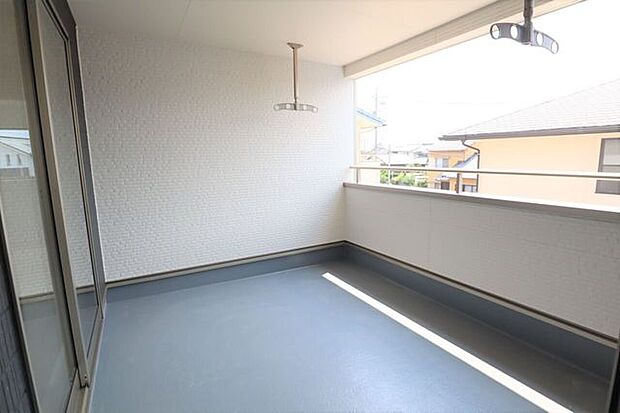 ◇インナーバルコニー◇　同仕様急な雨も安心のインナーバルコニー♪外からお洗濯物が見えにくくプライバシーも守れますね♪