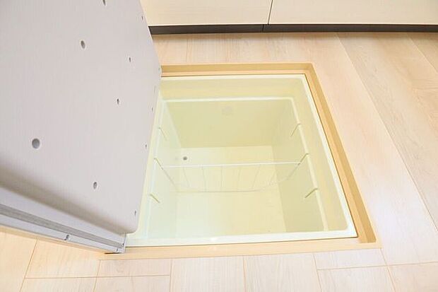 ○床下収納○　同仕様あまり使わないものの収納に是非！キッチンがスッキリ片付きます♪