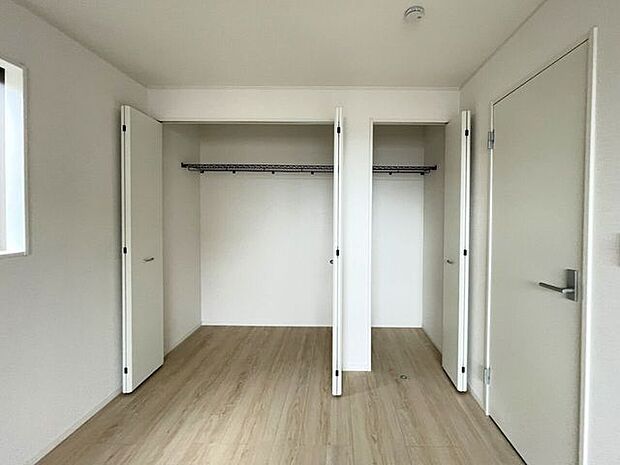 ◇クローゼット◇全居室収納付き♪お部屋がスッキリとお使いいただけます♪