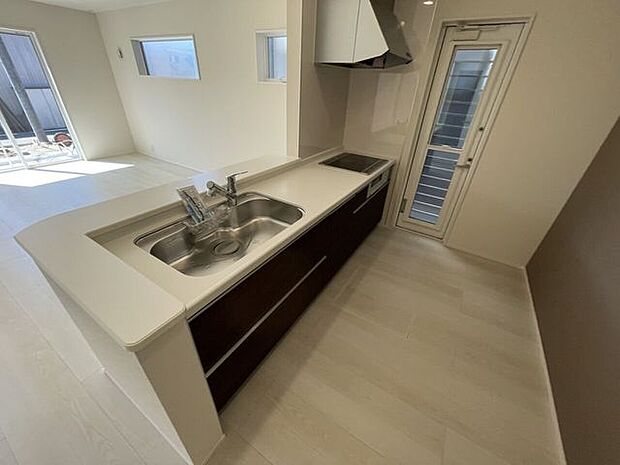 ◇キッチン◇使い勝手の良いカウンターシステムキッチン♪家事がはかどりそうです♪