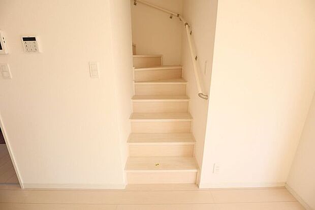 ◇リビング階段◇　同仕様ご家族と自然と顔を合わせられるリビング階段仕様♪