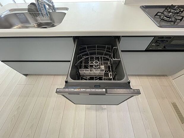 ○食器洗浄乾燥機○　キッチンには嬉しい食洗機付き♪家事の時短や手荒れの防止、節水などメリットいっぱい♪