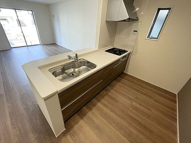 ◇キッチン◇　使い勝手の良いカウンターシステムキッチン♪家事がはかどりそうです♪