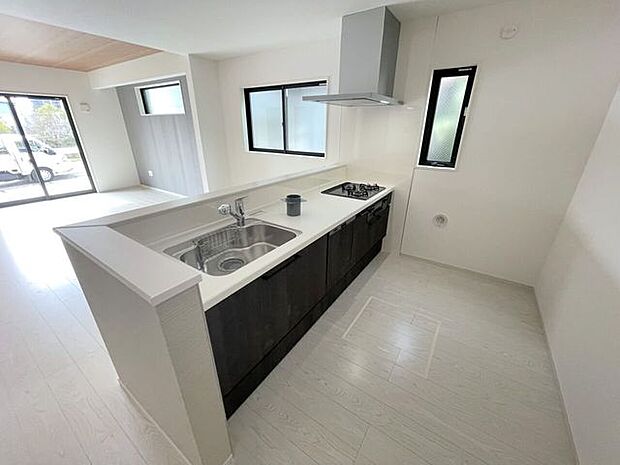 ◇キッチン◇　同仕様使い勝手の良いカウンターシステムキッチン♪家事がはかどりそうです♪