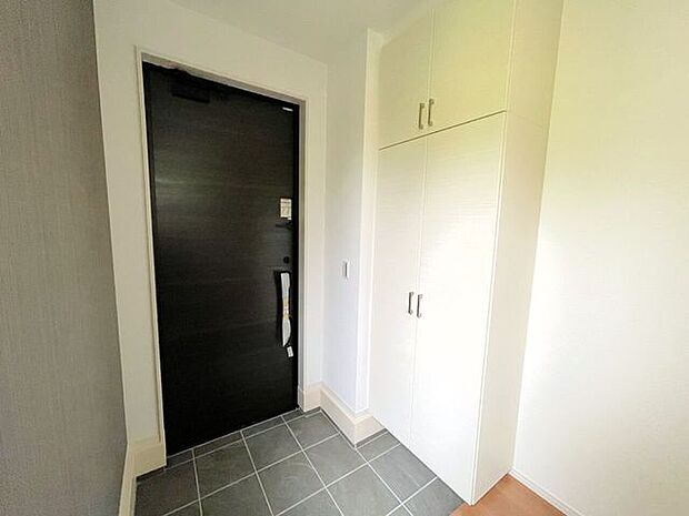 ◇玄関◇　同仕様シューズボックス付きの玄関♪玄関がスッキリとお使いいただけます♪