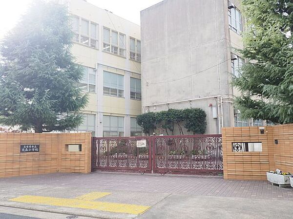 大森小学校 700m