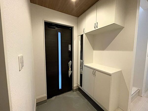 ◇玄関◇　同仕様シューズボックス付きの玄関♪玄関がスッキリとお使いいただけます♪