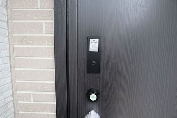 ○スマートキー○　同仕様ワンタッチで簡単施錠♪お荷物が多くてもラクラク開錠できますね♪