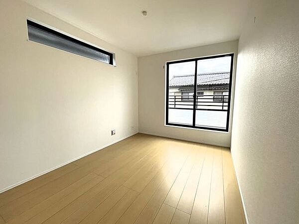 ◇洋室◇　同仕様ゆとりのある広さです♪WIC完備！