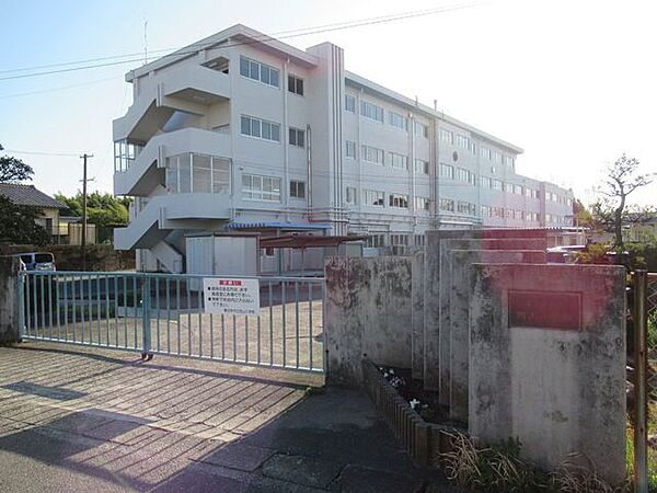 西山小学校 1100m