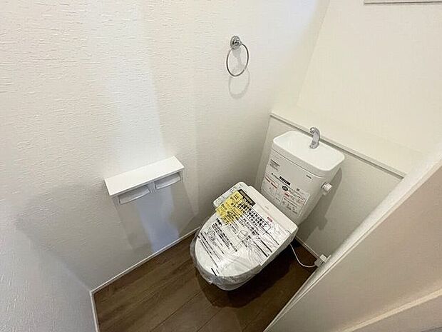 ◇トイレ◇　同仕様1階2階とも温水洗浄便座♪便座が暖かく、冬でも快適です♪