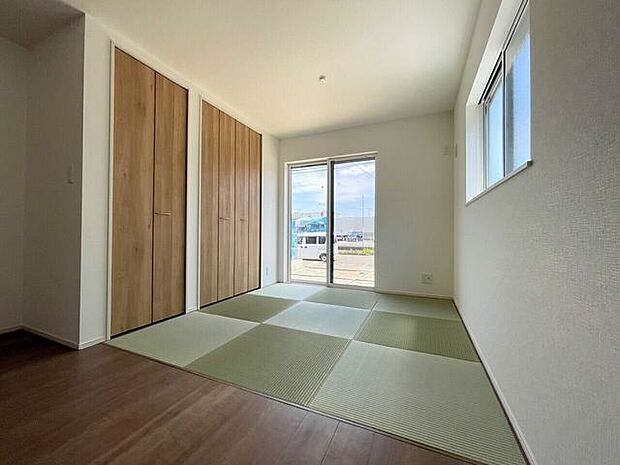 ◇タタミコーナー◇　同仕様小さなお子様のキッズスペースや、少し横になりたい時などに便利です♪