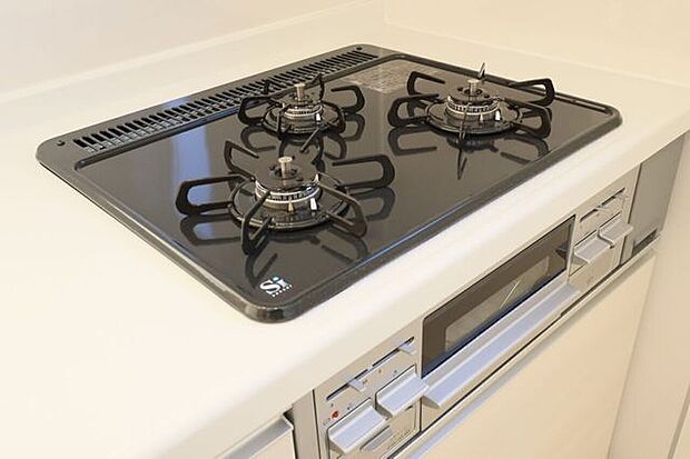 〇3口コンロ〇 同仕様コンロが3口あるとお料理の効率があがりますね♪