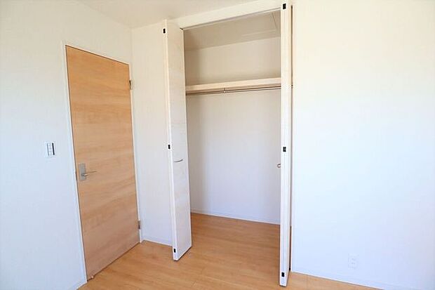◇クローゼット◇　同仕様全居室収納付き♪お部屋がスッキリとお使いいただけます♪