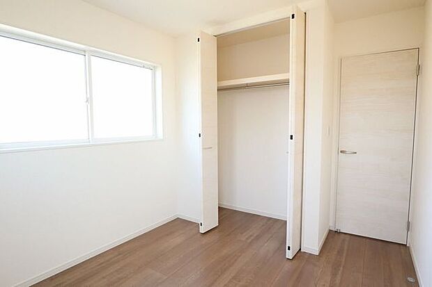 ◇クローゼット◇　同仕様全居室収納付き♪お部屋がスッキリとお使いいただけます♪