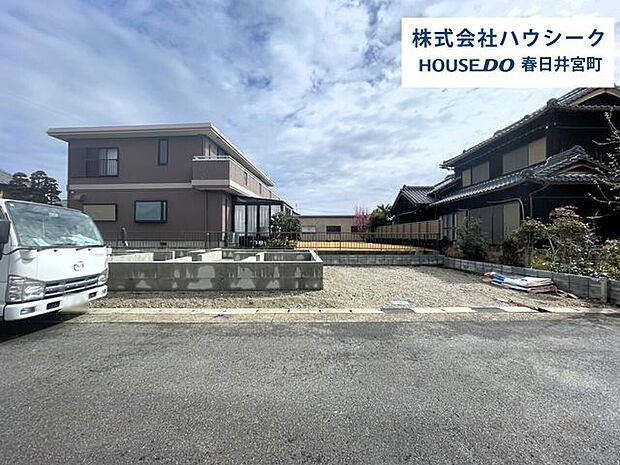 2026年3月26日撮影近隣に同メーカーの完成建物がございますので、いつでもご案内可能です。 当日のご案内もＯＫ！平日のお仕事帰りの時間でもＯＫ！