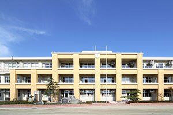 豊山町立豊山中学校 1400m