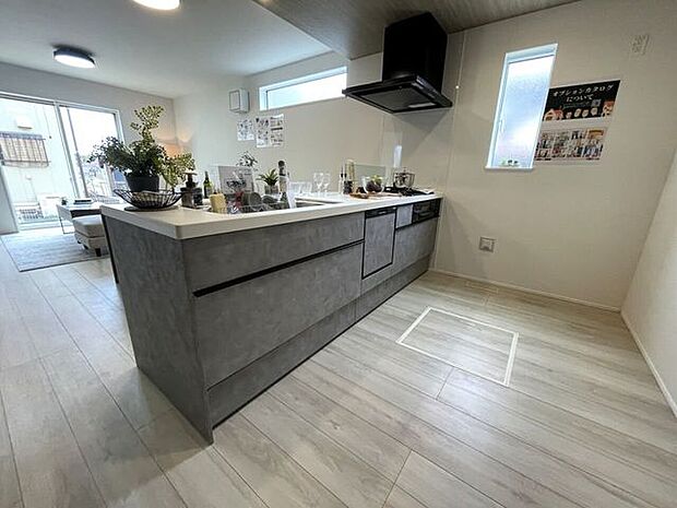 ◇キッチン◇　使い勝手の良いカウンターシステムキッチン♪家事がはかどりそうです♪