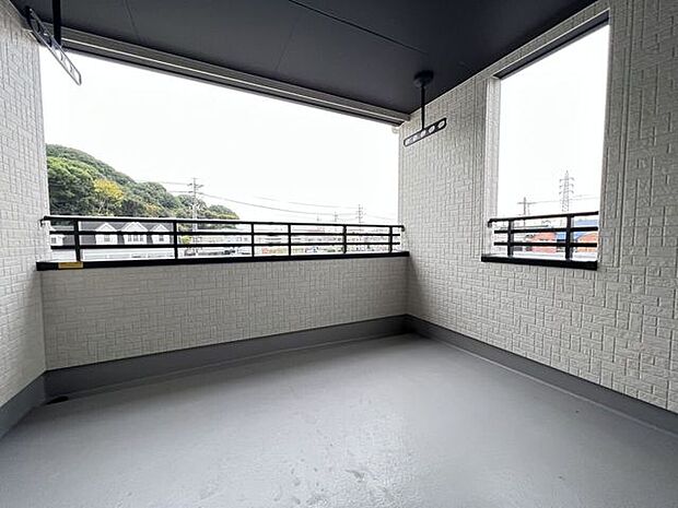 ◇インナーバルコニー◇　同仕様急な雨も安心のインナーバルコニー♪外からお洗濯物が見えにくくプライバシーも守れますね♪