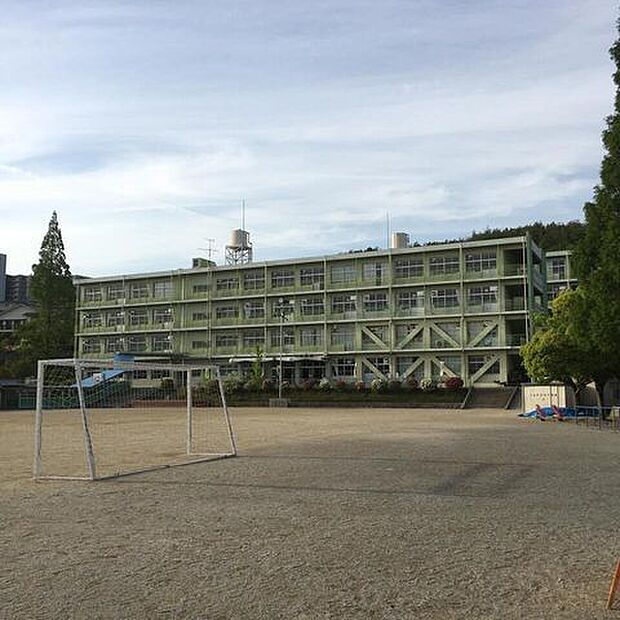 春日井市立高座小学校 高座小学校 700m