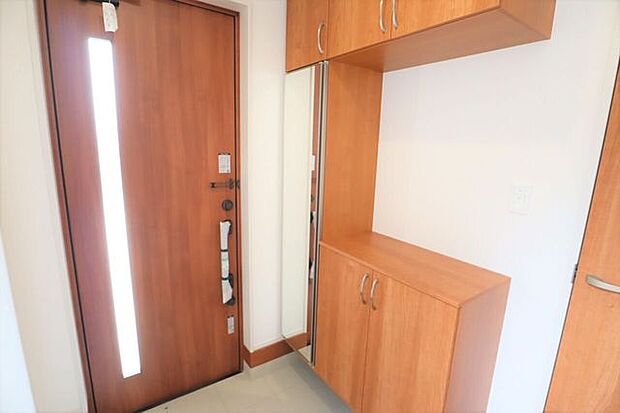 ◇玄関◇　同仕様シューズボックス付きの玄関♪玄関がスッキリとお使いいただけます♪