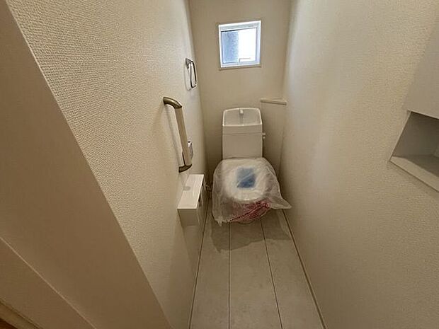 ◇トイレ◇1階2階とも温水洗浄便座♪便座が暖かく、冬でも快適です♪