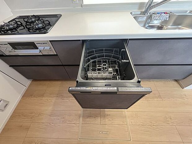 ○食器洗浄乾燥機○キッチンには嬉しい食洗機付き♪家事の時短や手荒れの防止、節水などメリットいっぱい♪