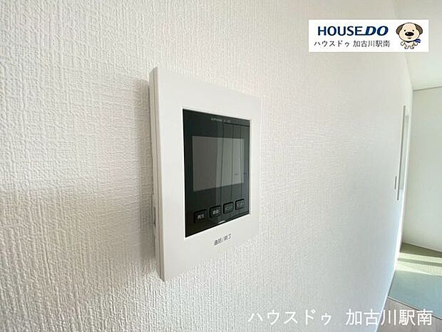 モニター付インターホンです♪来訪者の顔を確認できますね!
