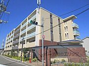富田駅より徒歩27分 5階 築10年10ヶ月の賃貸物件