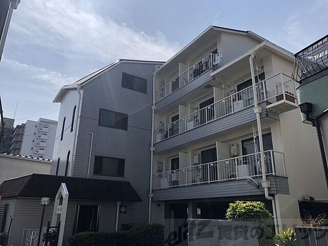 8 / 27