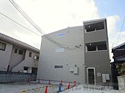 茨木市駅より徒歩8分 1階 築2年の賃貸物件