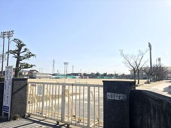 木曽川中学校 1070m