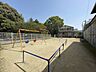 周辺：野見神社ちびっ子広場【野見神社ちびっ子広場】・遊具あり・公衆トイレなし・駐車場なし※背の高いフェンスで囲われているので安心・安全です。 410m