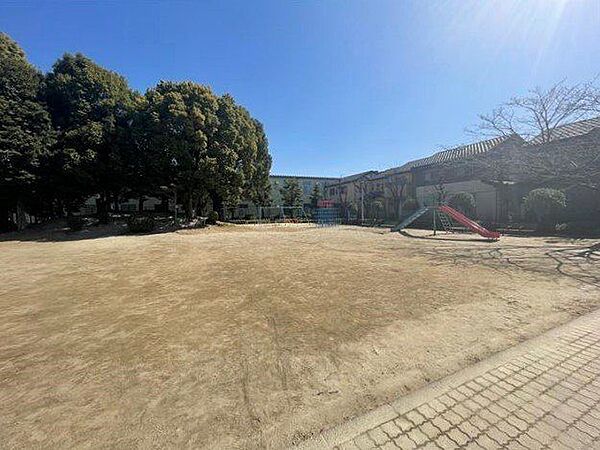 小信児童公園【小信児童公園】 980m