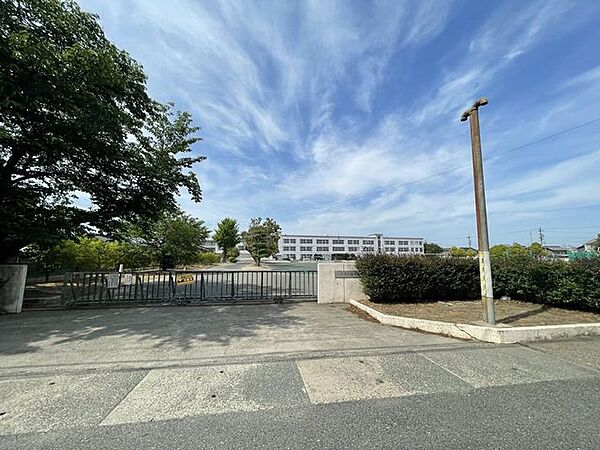 起小学校【起小学校】 880m