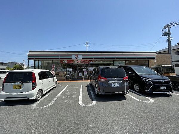 セブンイレブン一宮萩原町高木店24時間営業。スローガンは「近くて便利」。地域の人へのサービスを重視し、配達サービスにも力を入れている。（電子マネー利用可　ＡＴＭあり　ネット通販あり）nanacoポ…