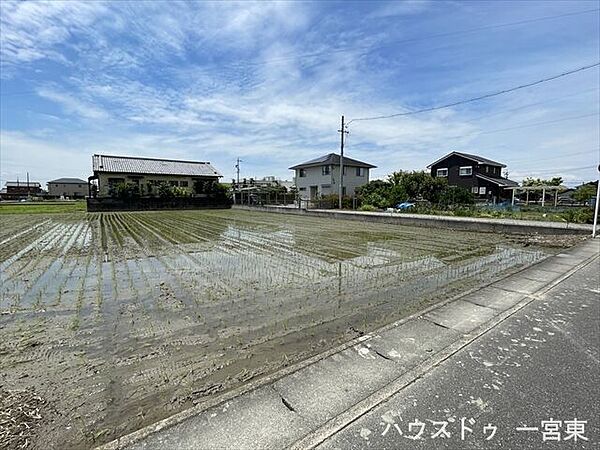 近隣の雰囲気は実際に見て、感じていただくのが一番です！ぜひ現地を見に来てください♪