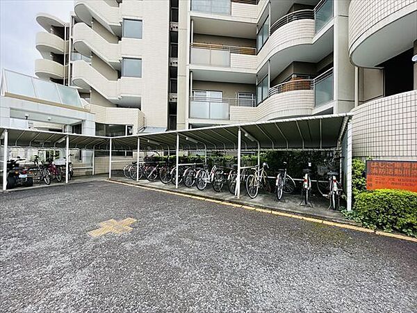 駐輪場もしっかり併設されております。