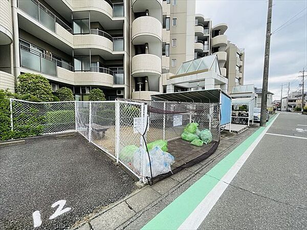 ゴミ置き場になります。ルールを守って心地良く使用しましょう。