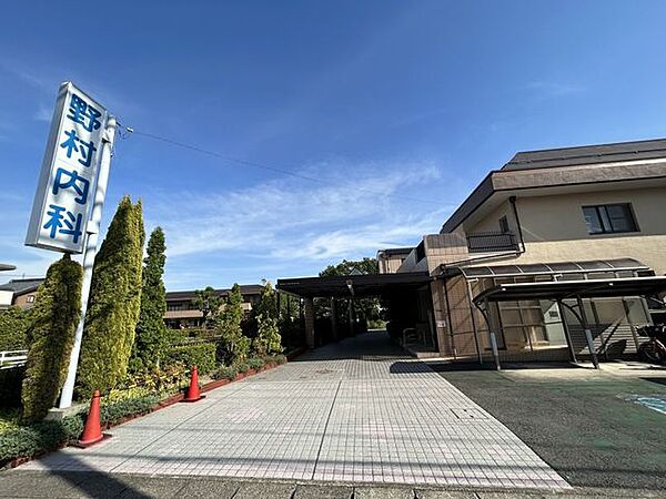野村内科◆内科・小児科・糖尿病内科・腎臓内科（透析）・消化器内科・循環器内科休診日：水曜午後、土曜午後、日曜、祝日・駐車場あり（40台道路向かい）・Web予約可能（初回は不可） 830m