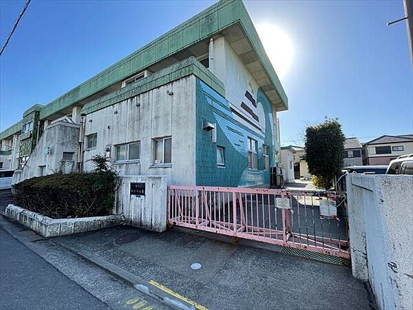 貴船保育園◇特色◇遊歩道・大乗公園・九品寺公園が近くにあり、四季折々の地域の自然に囲まれ、親しんでいます。・障害児保育（3歳以上の中・軽度の心身障害）・栄養士が作成し調理員が調理した、 470m