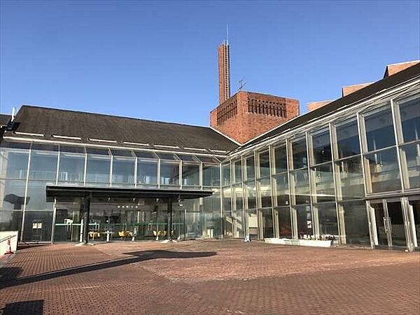 一宮市民会館1588席のホールや150名の大会議室などがあります。利用の申し込み：受付時間は午前9時から午後8時までです。ただし、休館日は受付業務を行いません。 450m