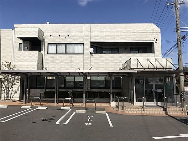 墨病院診療時間 8:00~12:00 17:00~19:30　木曜・土曜は午前のみ　休診日：日曜、祝日　駐車場あり 200m