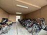 その他：屋根があるため、雨・風・直射日光から自転車を保護できますね。（2025年8月22日撮影）