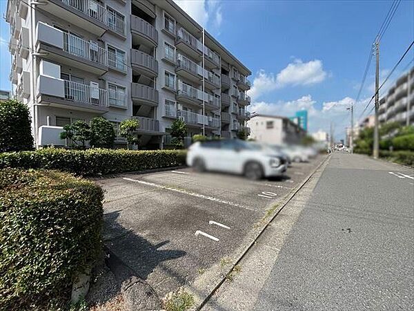 平面駐車場（2025年8月19日　撮影）