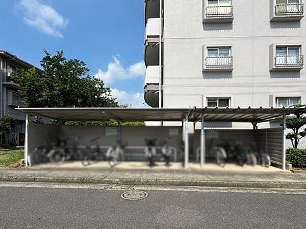 駐輪場（2025年8月19日　撮影）