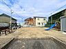 周辺：住吉町子供広場【住宅街にある落ち着いた雰囲気の手軽に立ち寄れる公園です。すべり台、ブランコ、ベンチなど様々な遊具があり、小さなお子様も楽しむことができます。】 430m