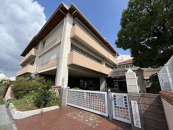 四日市市立塩浜小学校学校教育目標豊かな心をもち、自ら考え、進んで行動する子どもを育む 1520m